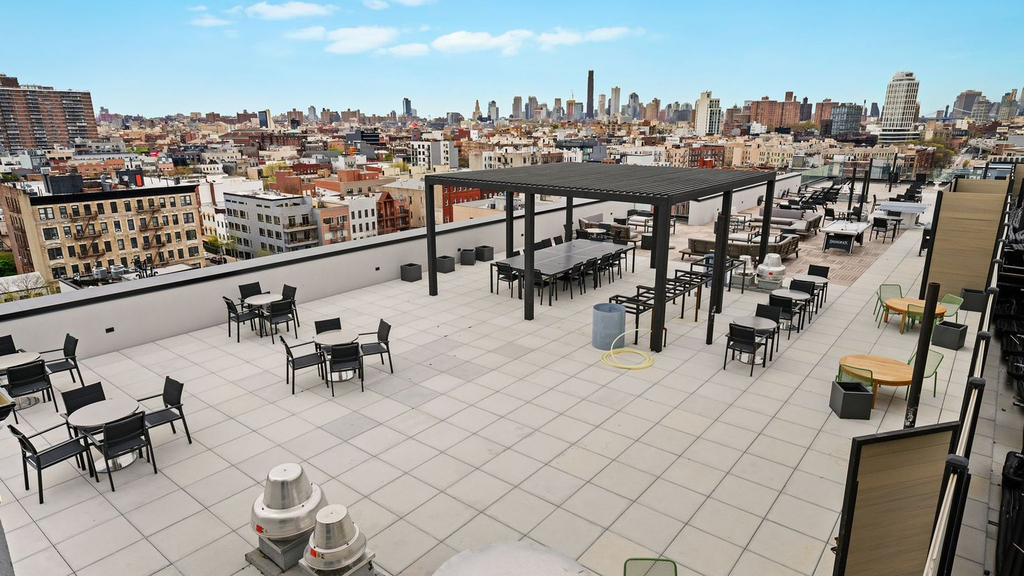 597 Grand St - Photo 1