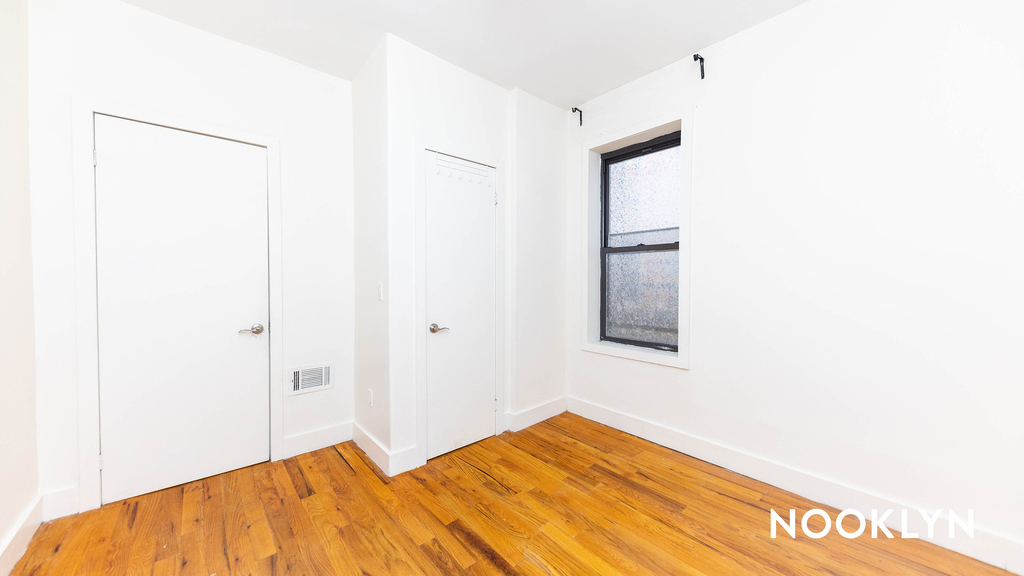 711 St Marks Ave - Photo 6