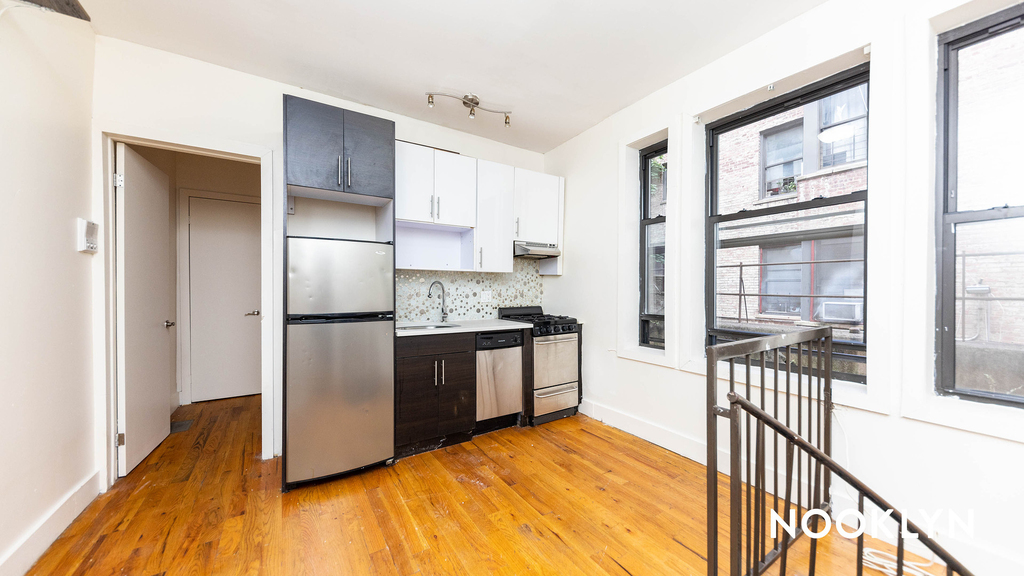 711 St Marks Ave - Photo 1