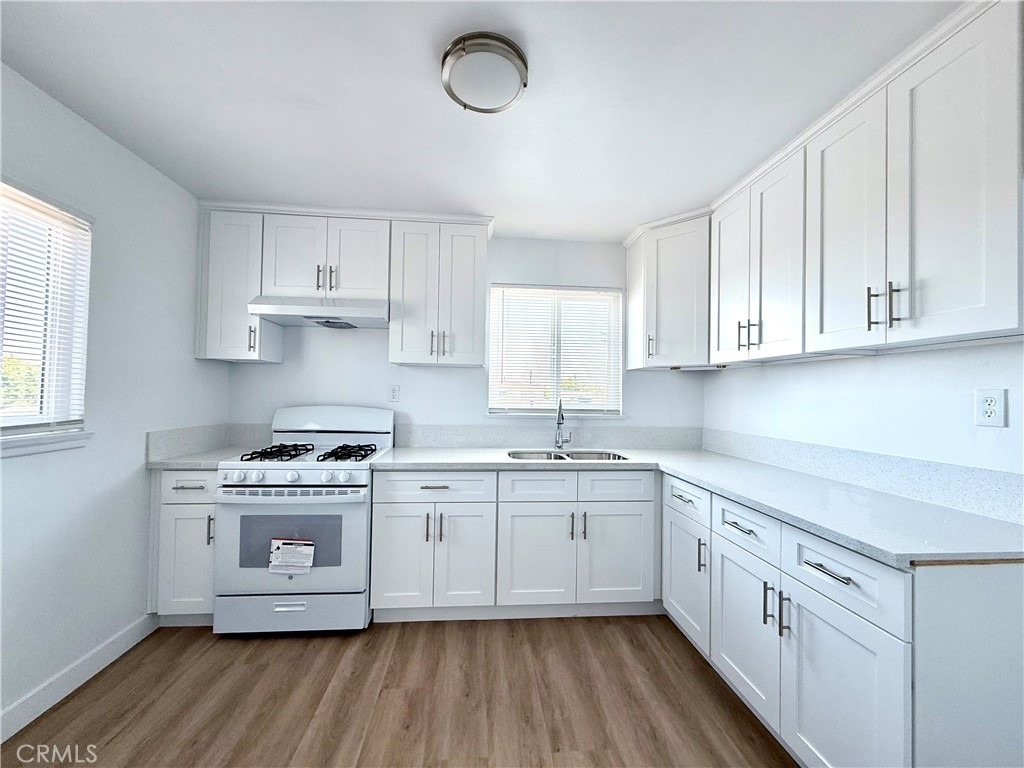 207 S Bushnell - Photo 2