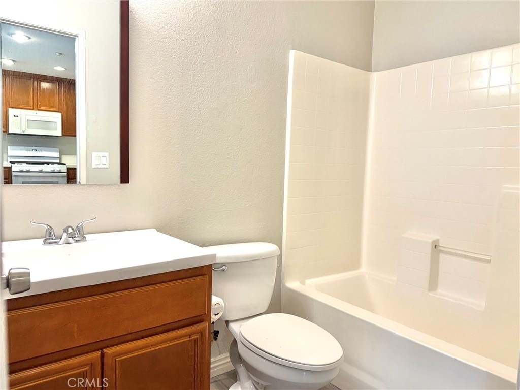 15637 Lasselle - Photo 9