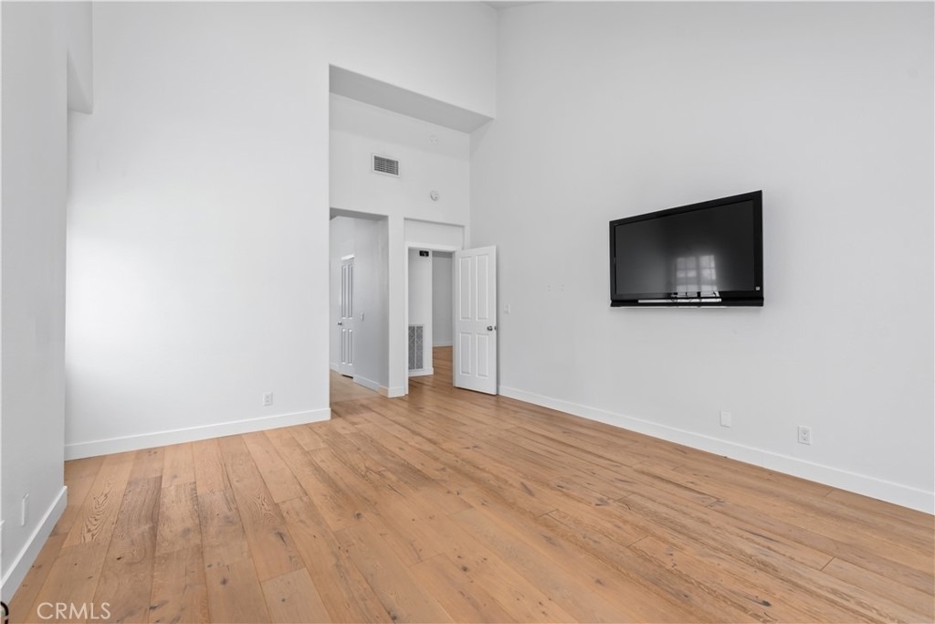 729 Maywood Court - Photo 12