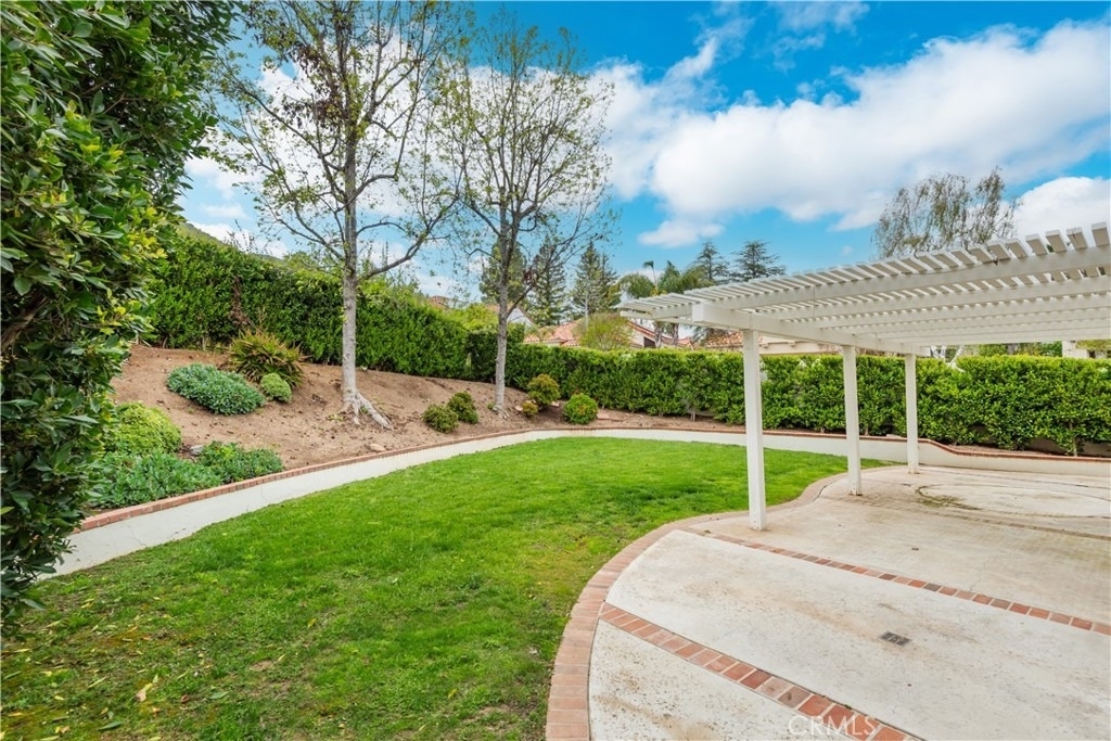 729 Maywood Court - Photo 2