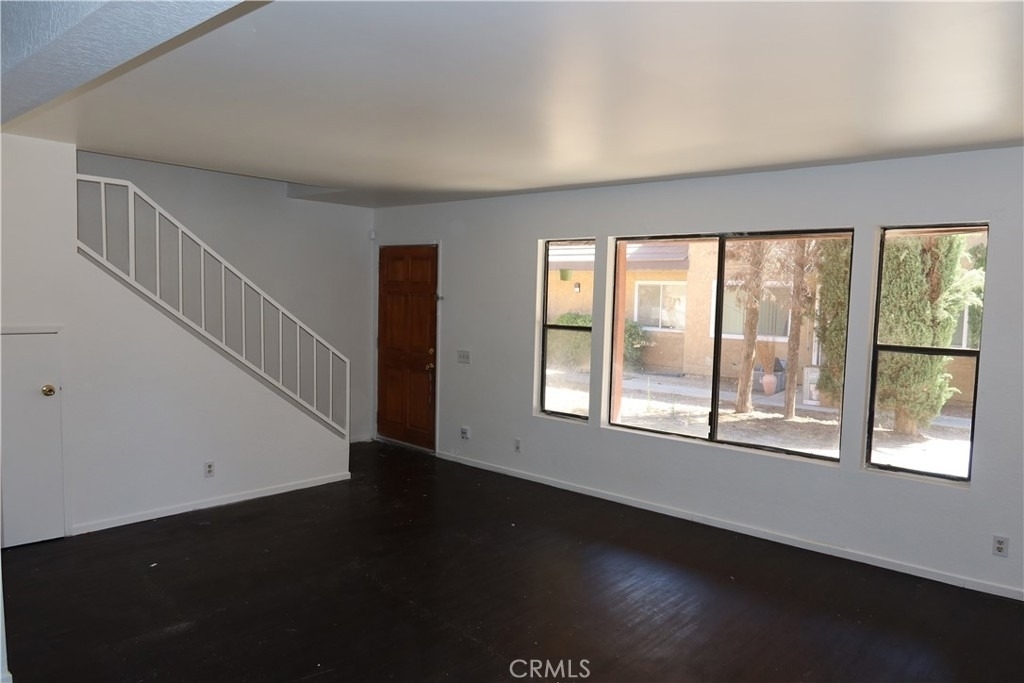826 E Avenue J12 - Photo 6
