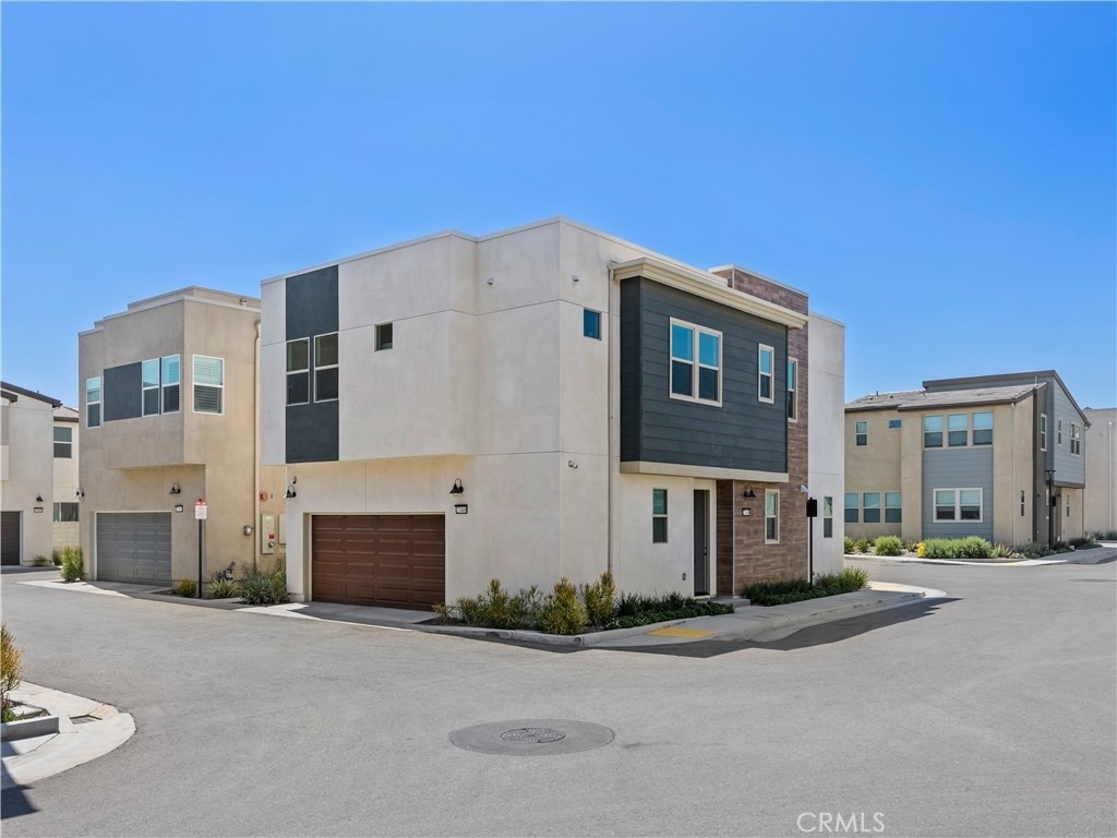 27448 Pioneer Court - Photo 3