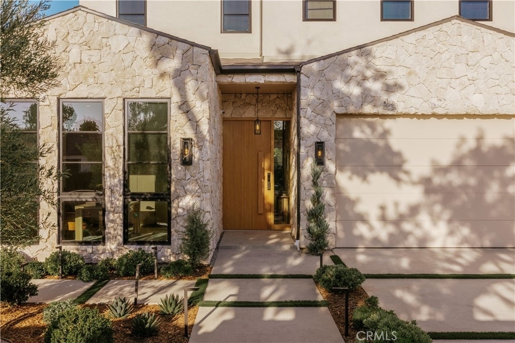 4940 Hesperia Ave - Photo 1
