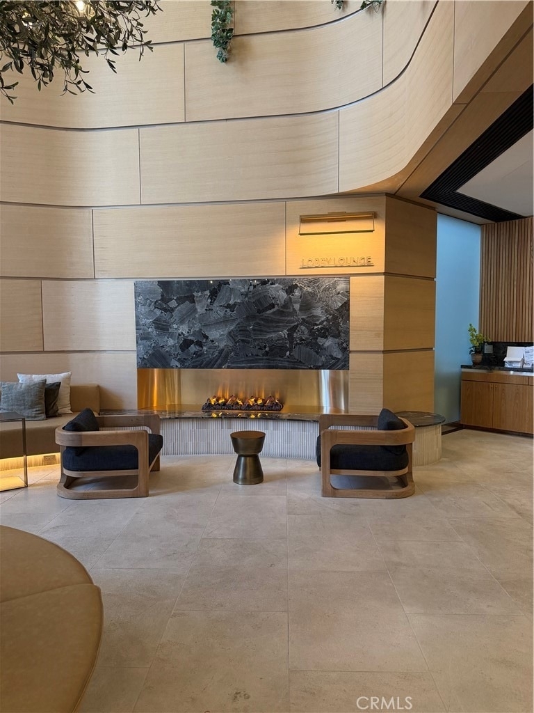 1100 Wilshire - Photo 4