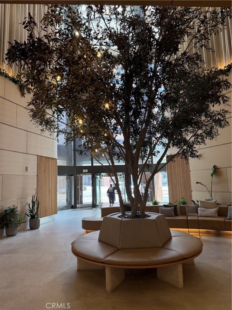 1100 Wilshire - Photo 3
