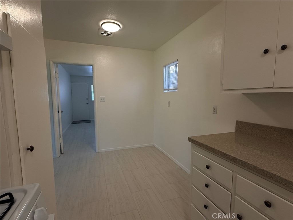 248 Redwood - Photo 2