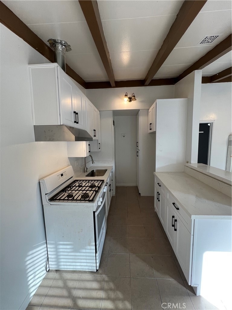 240 W Mayfair - Photo 4