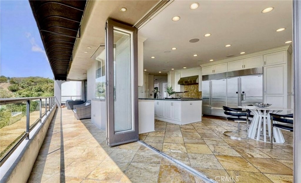 7218 Mulholland - Photo 0