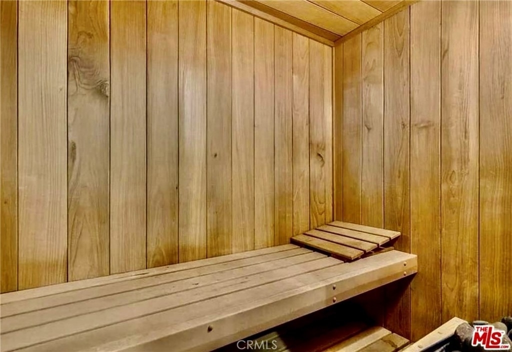 7218 Mulholland - Photo 3