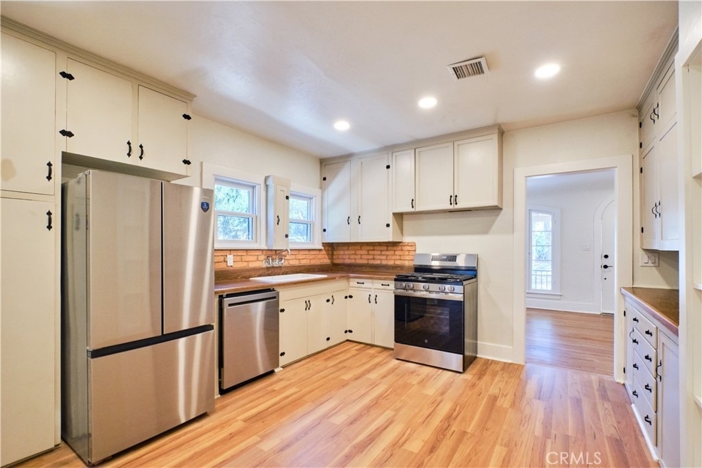 3045 Cedar - Photo 9