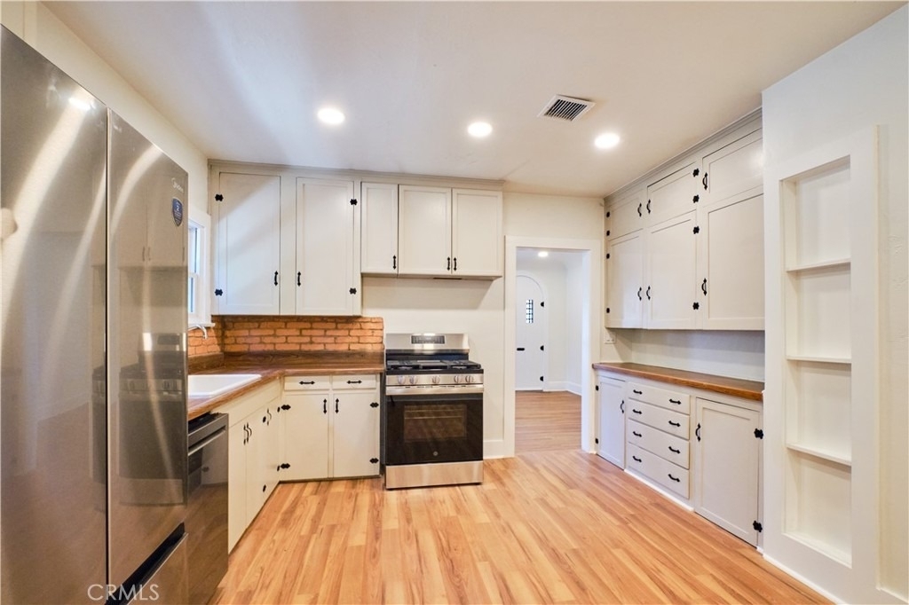 3045 Cedar - Photo 10