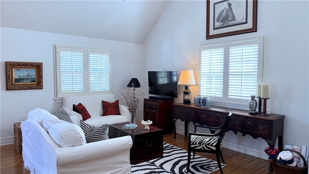 28 1/2 Beacon Bay - Photo 2