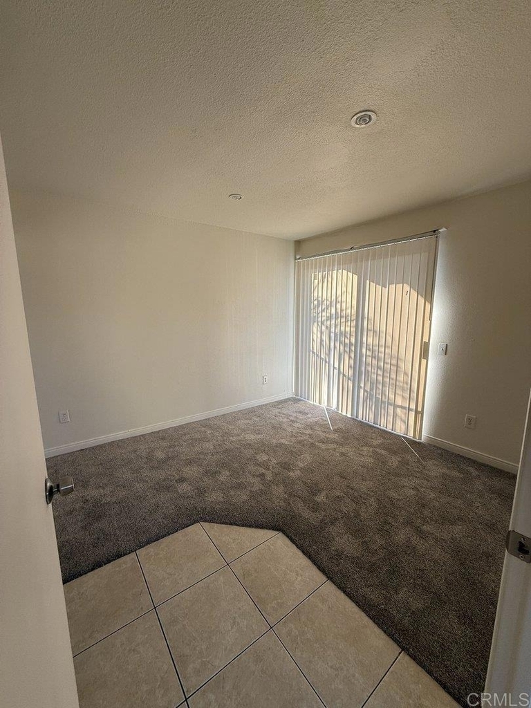 4120 Estrella Ave - Photo 4