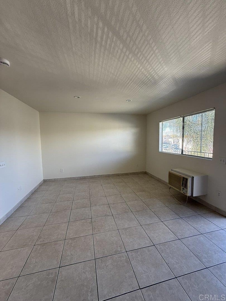 4120 Estrella Ave - Photo 3