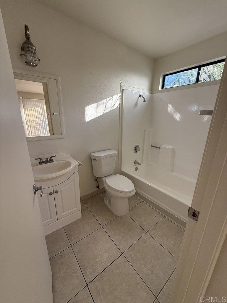 4120 Estrella Ave - Photo 6