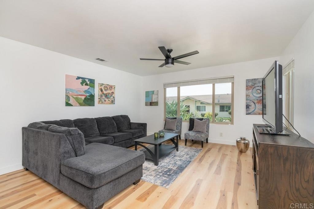 1025 Plover Way - Photo 1