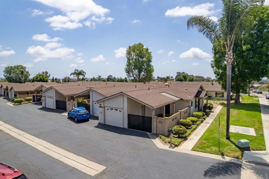 1025 Plover Way - Photo 18
