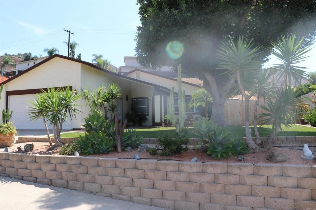 11235 Brockway Street - Photo 0