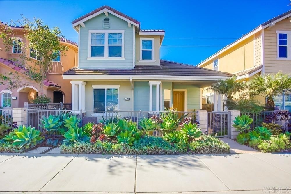 421 N Cedros Ave - Photo 2