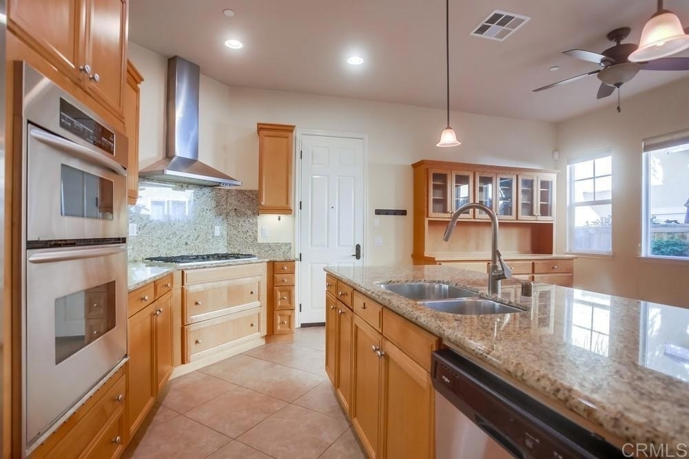 421 N Cedros Ave - Photo 19