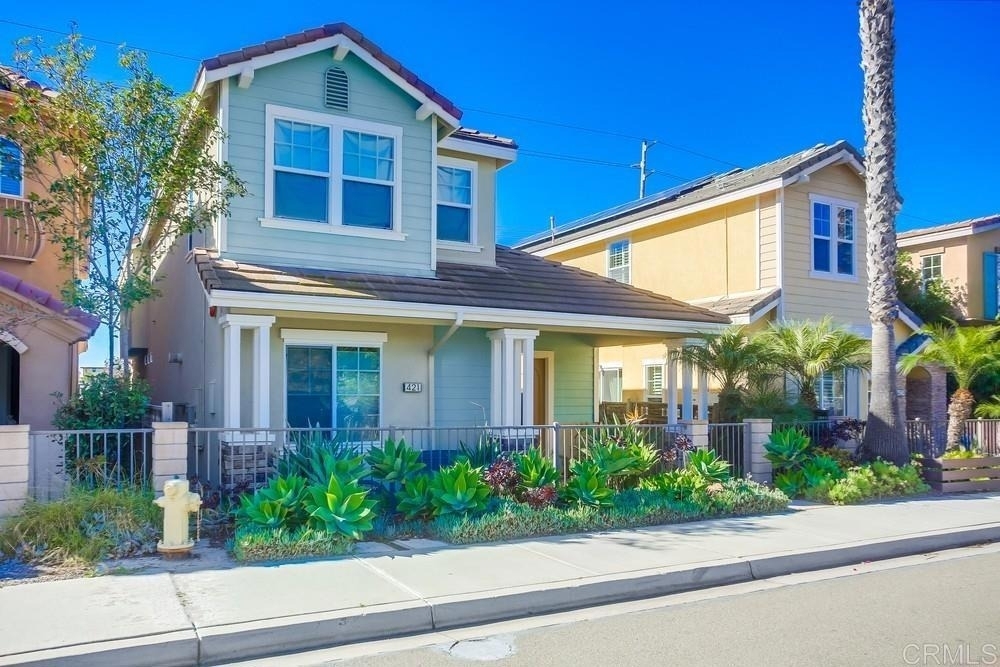 421 N Cedros Ave - Photo 1
