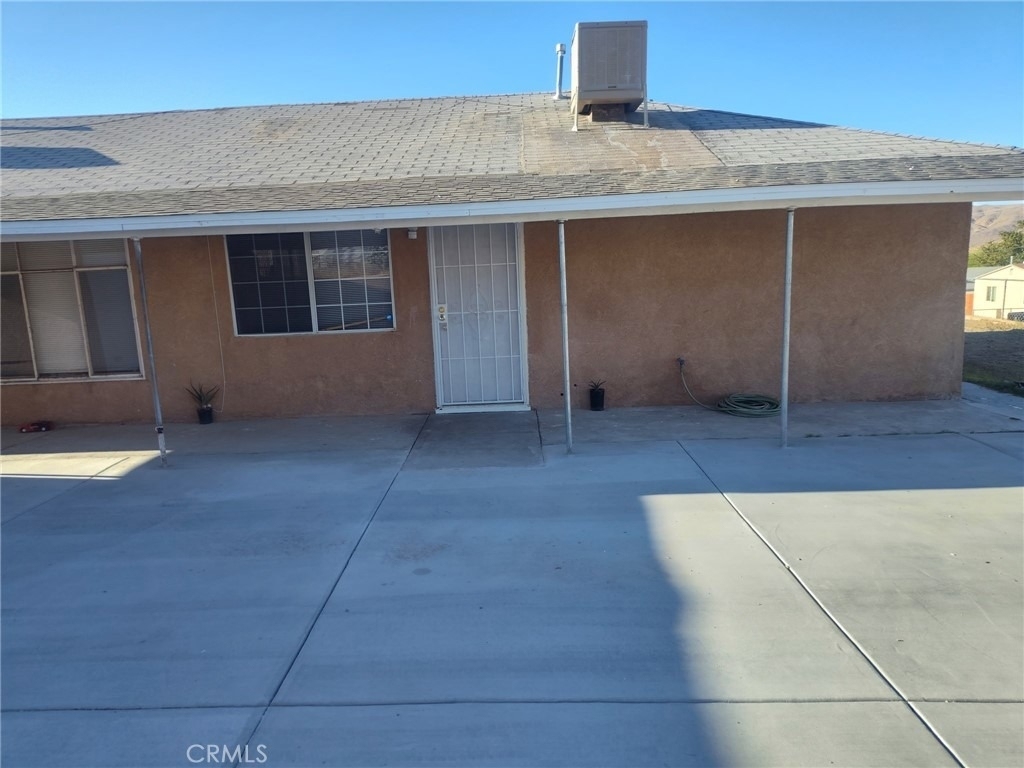 322 Maxine Avenue - Photo 2