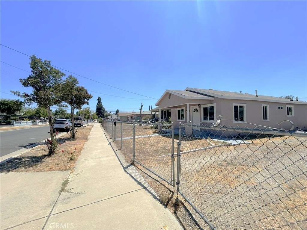 1115 Herald Street - Photo 2