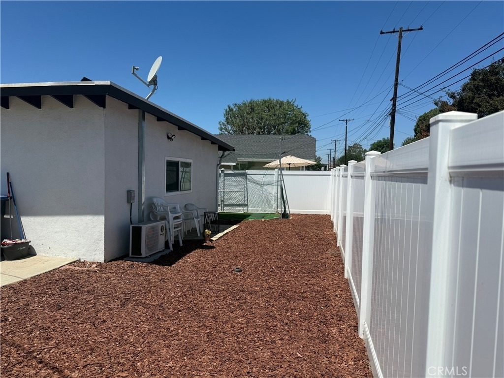 1395 B 3rd - Photo 17