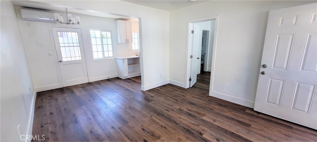 201 S Rowan Avenue - Photo 4