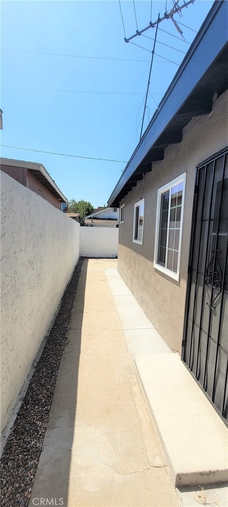 201 S Rowan Avenue - Photo 10