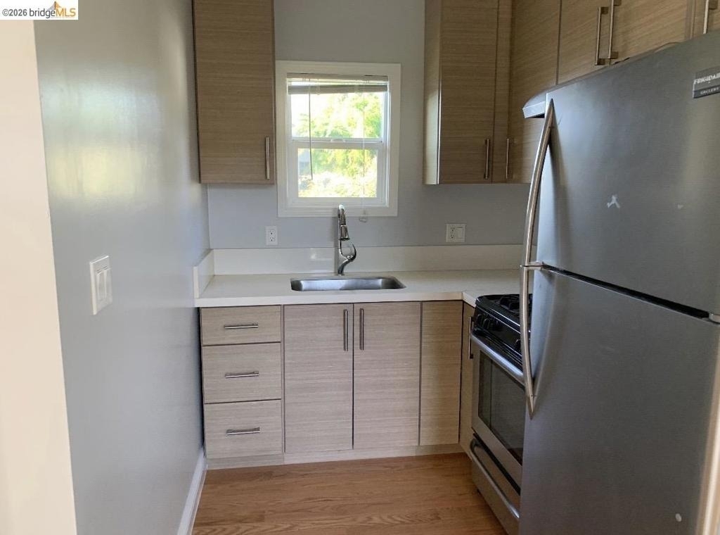 1425 Oxford St - Photo 4