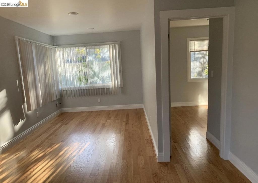1425 Oxford St - Photo 2