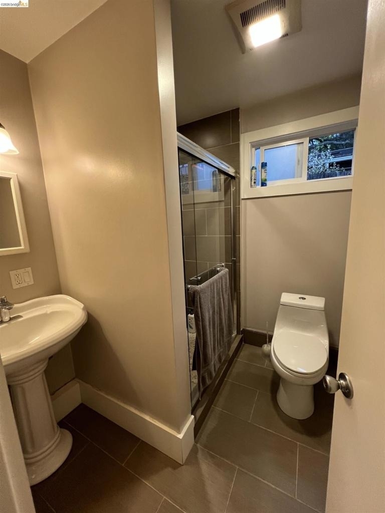 1423 Oxford St - Photo 5