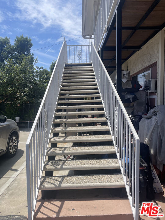 849 N Garfield Avenue - Photo 3