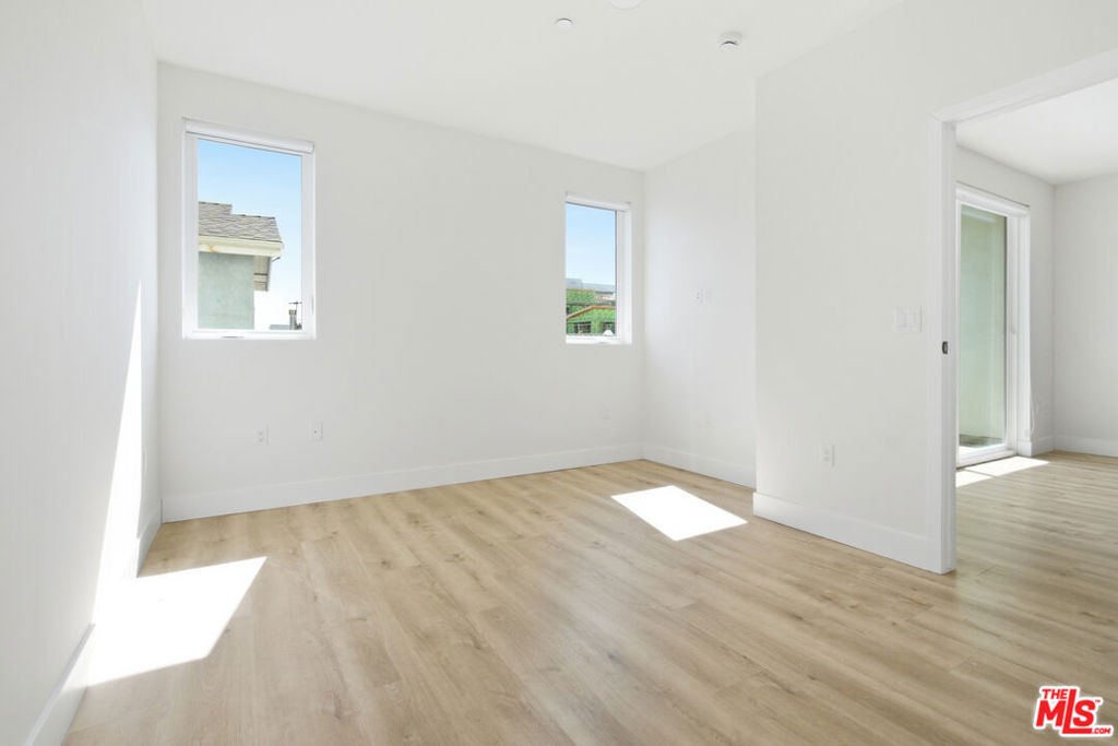 5657 Virginia Avenue - Photo 12