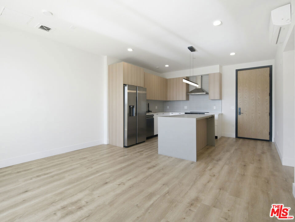 5657 Virginia Avenue - Photo 4
