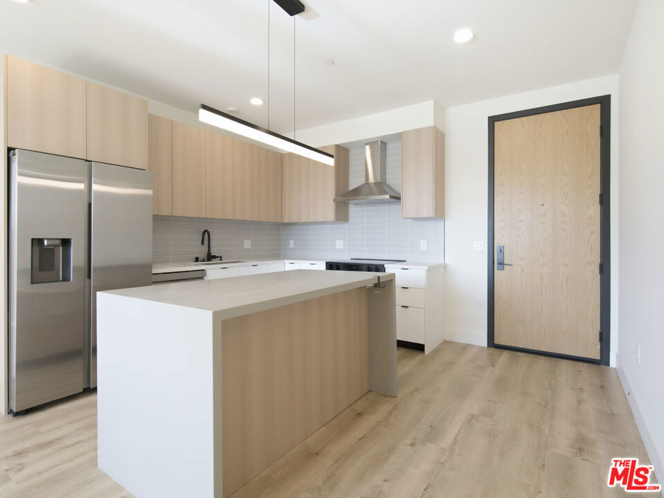 5657 Virginia Avenue - Photo 2