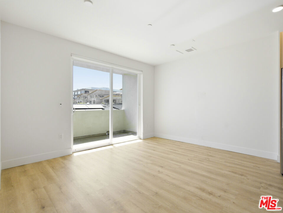 5657 Virginia Avenue - Photo 6