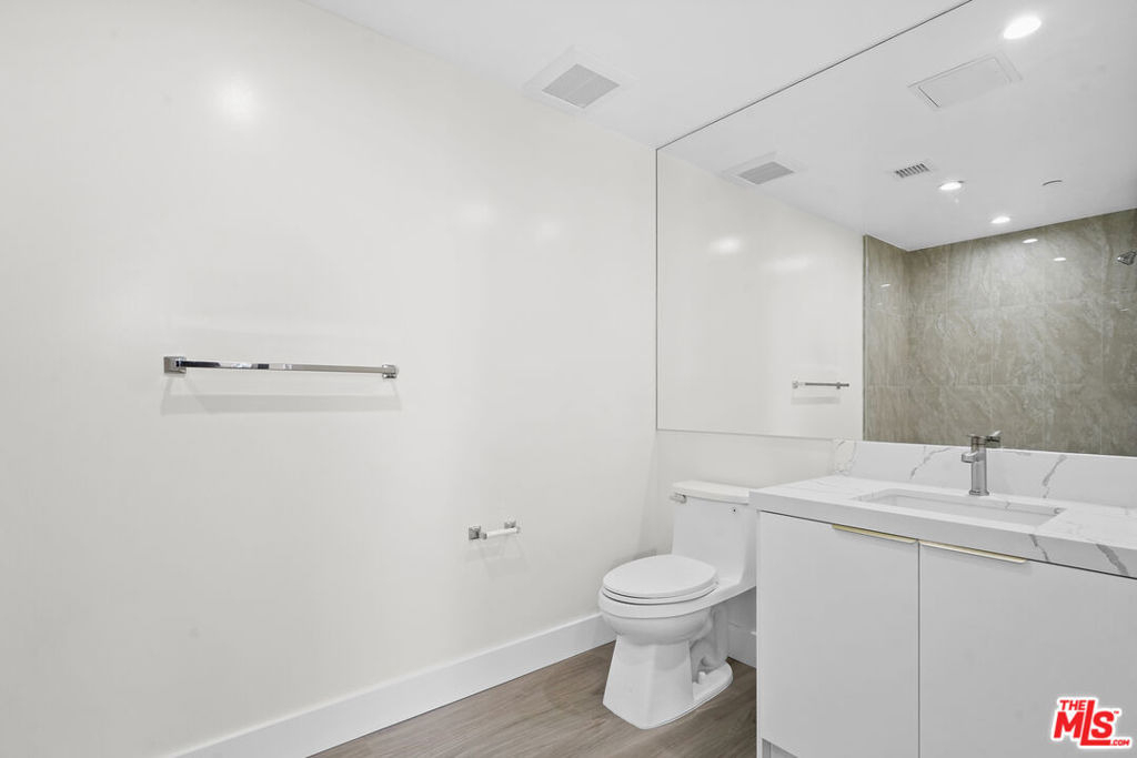 11042 La Maida Street - Photo 9