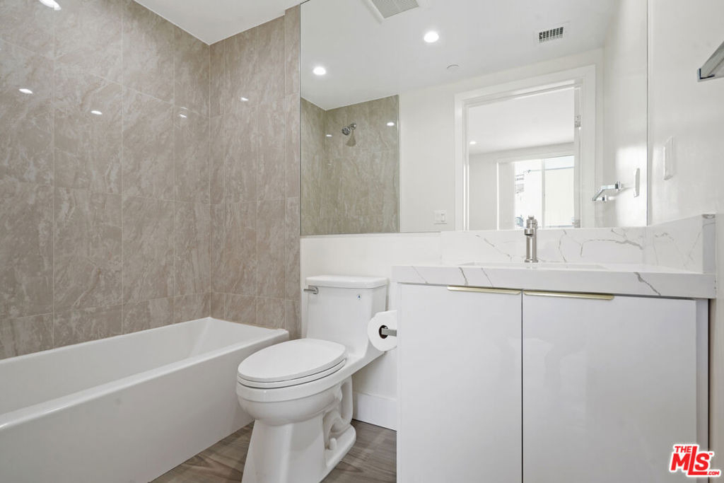 11042 La Maida Street - Photo 16