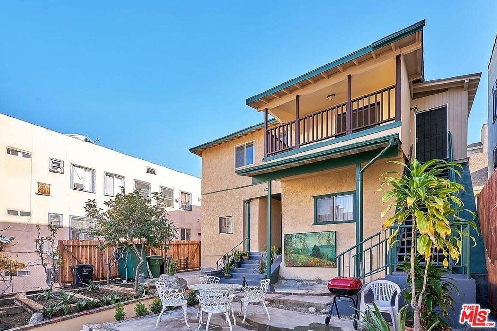 826 S Park View Street - Photo 0
