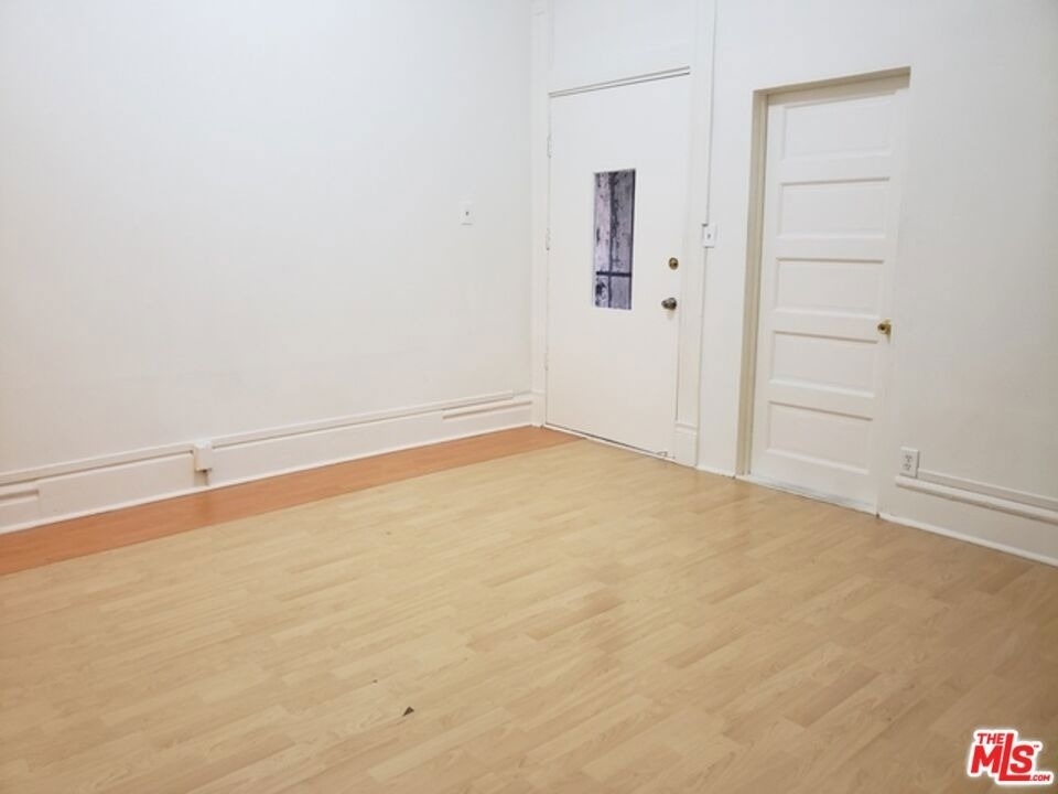 826 S Park View Street - Photo 1