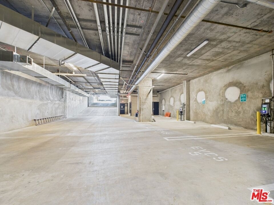 9900 Venice - Photo 16