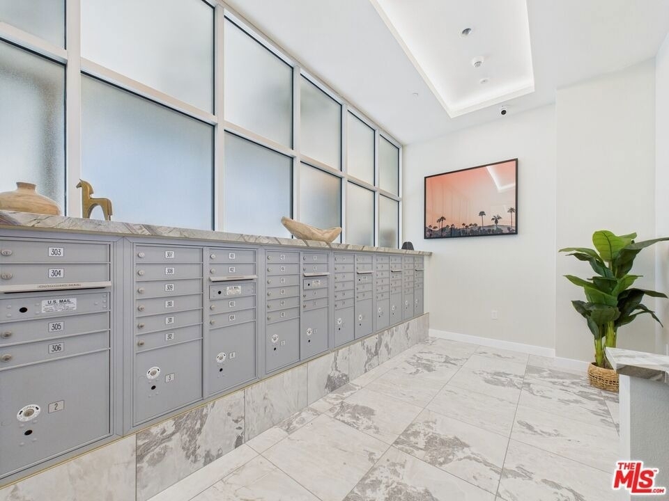 9900 Venice - Photo 18