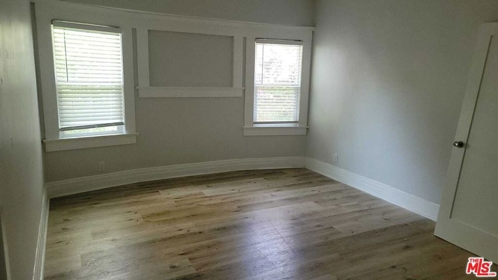 2926 Halldale Avenue - Photo 15