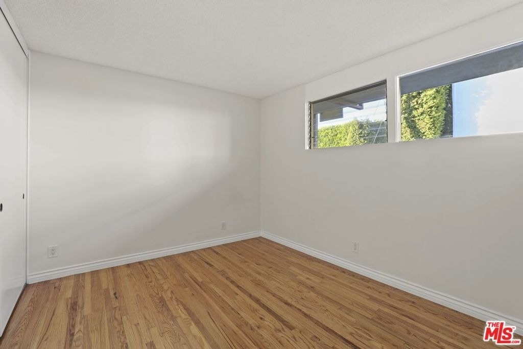 11131 Rose Avenue - Photo 7