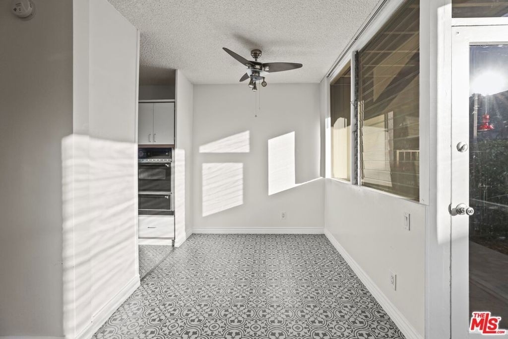11131 Rose Avenue - Photo 1
